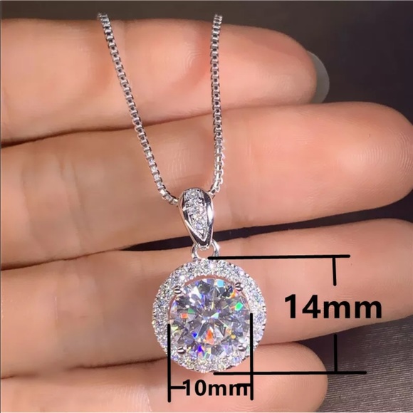 925 Sterling Silver Big Round Diamond Cubic Zirconia Pendant Necklace - Picture 4 of 8